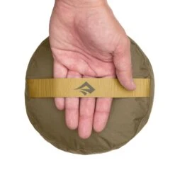 Sea To Summit Lightweight Stuff Sack Set -Sea To Summit Outlet Store 0018 00 LightweightStuffSackBurntOliveStrap Hand 3bec5f8a 3c92 43f5 9657 9a9708089bb4