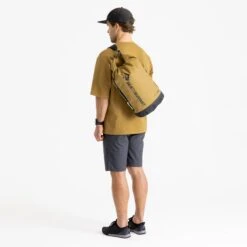 Sea To Summit Big River Dry Bag -Sea To Summit Outlet Store 00 BigRiverDryBag20LDullGoldStrapBackView